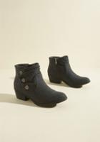 Blowfish Subtle Specialty Ankle Bootie In 10