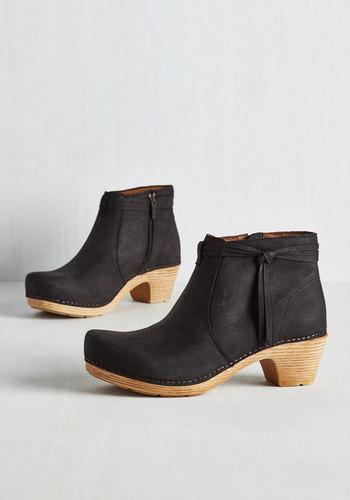 Dansko Expressive Ceramist Bootie In Black