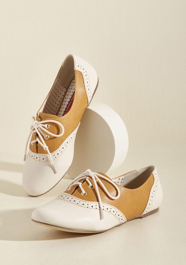  Skipping Through The City Flat In Butterscotch In 8