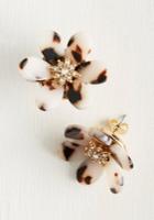  Petal Down Earrings In Ivory