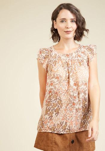  Ruffle Foraging Floral Top In Enoki In S