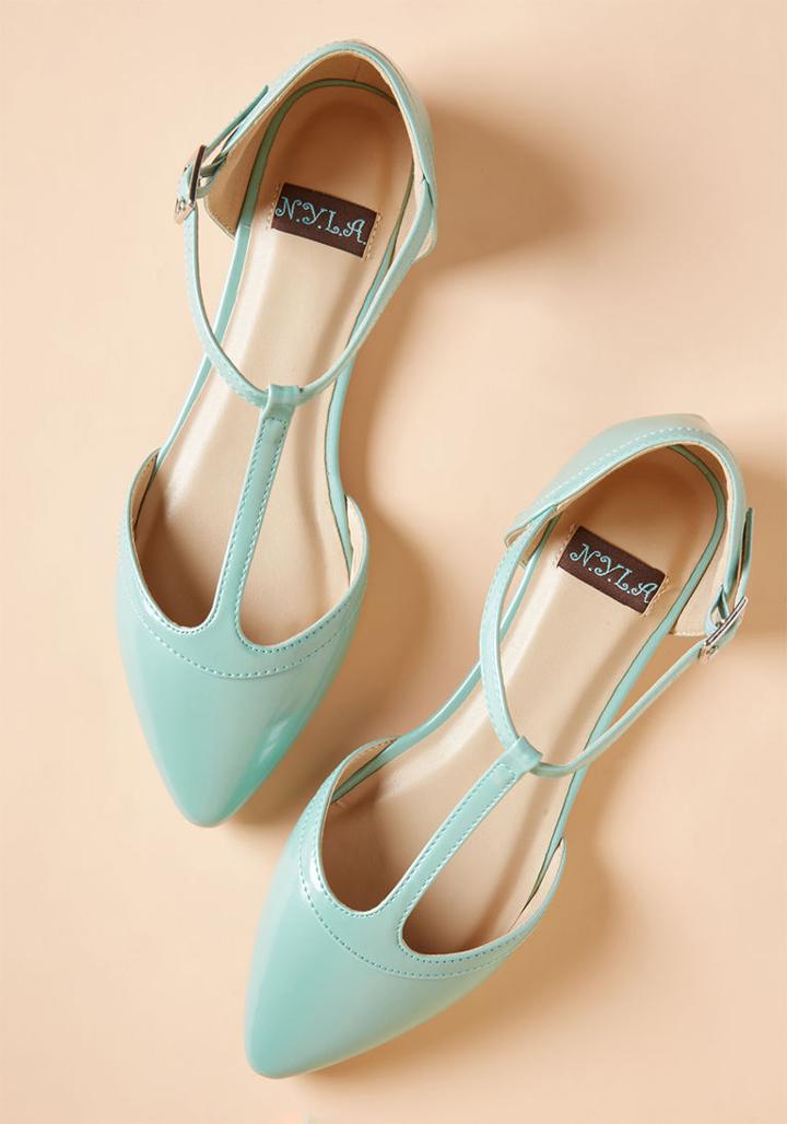 Modcloth Turn Back Prime Vegan Flat In Mint Gloss In 11