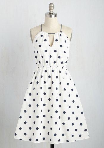 Esley The Ease Knees Dress