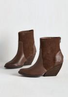 Veryvolatile Director's Strut Bootie