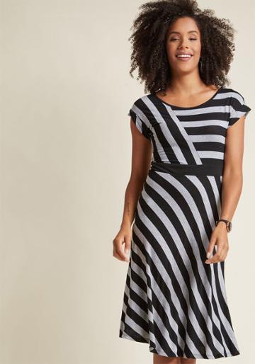 Modcloth An Afternoon With You A-line Dress In Grey In Xl