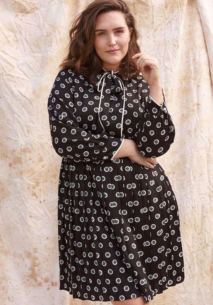 Modcloth Pleated Shirt Dress With Tie Neck In Xl