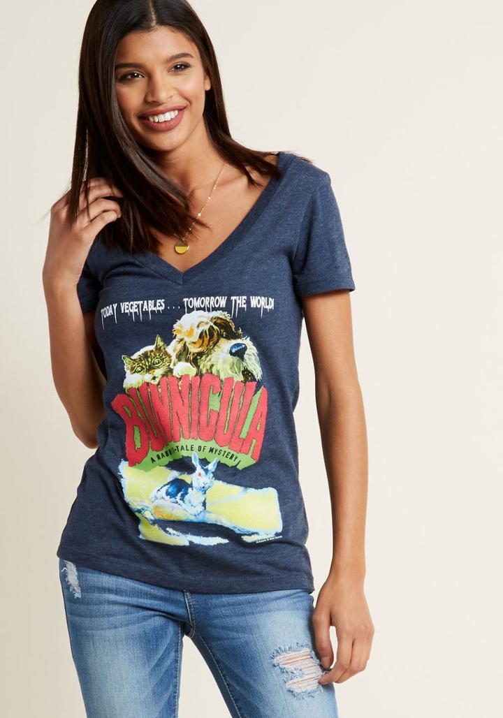 Outofprint Novel Tee Graphic T-shirt In Bunnicula In Xl