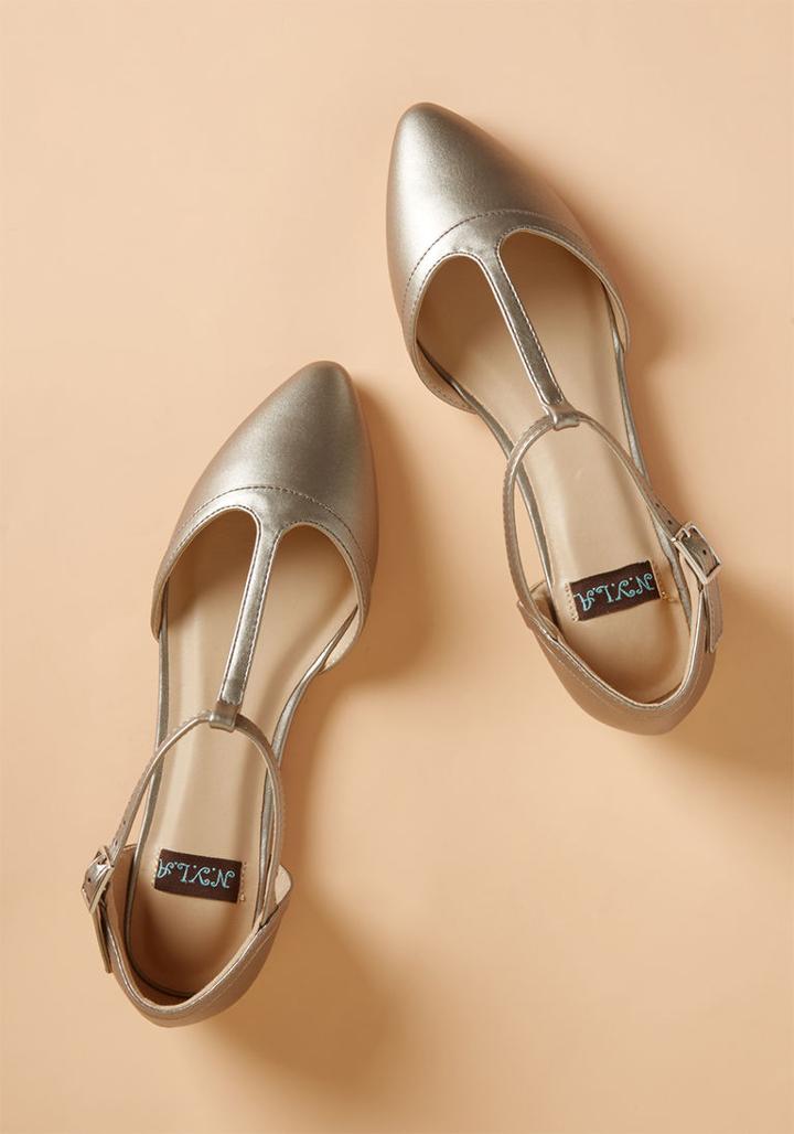 Modcloth Turn Back Prime Vegan Flat In Pewter In 7