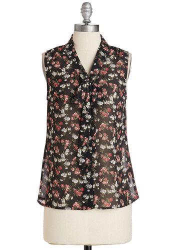 Jantexinternationallimited Flitting Pretty Top In Noir