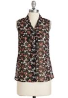 Jantexinternationallimited Flitting Pretty Top In Noir