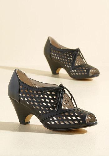  Perf Your While Peep Toe Heel In Noir In 36