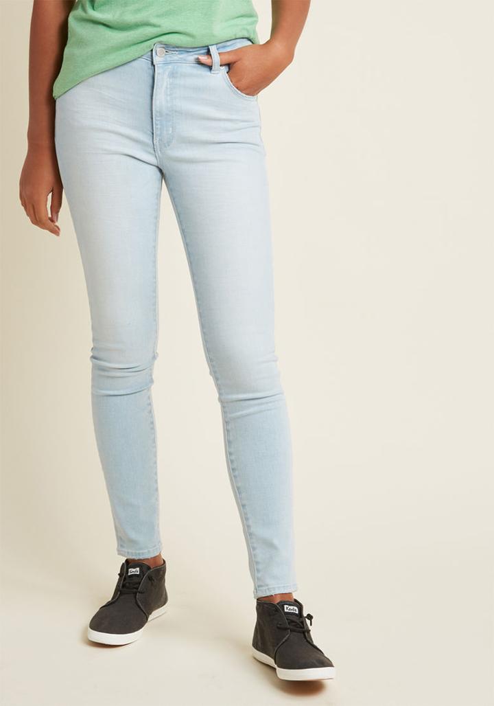 Modcloth Denim Done Right Jeans In Light Wash In 24