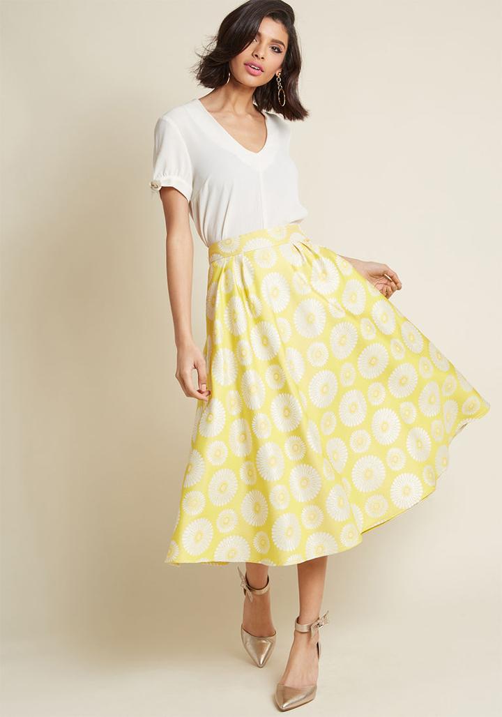 Modcloth Sixties Sparkle Fit And Flare Skirt In Daisy In S
