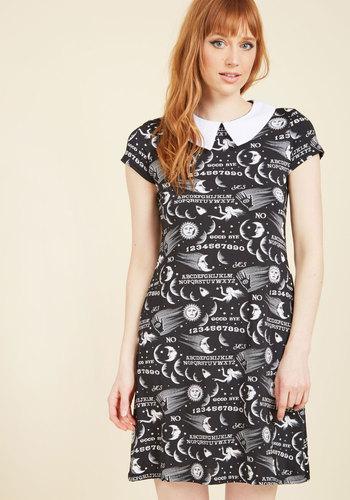  Blissfully Mystical Shift Dress In Xs