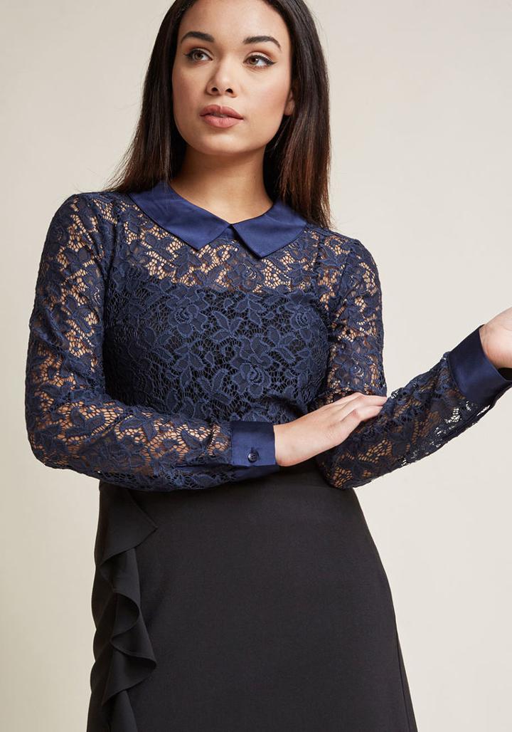 Modcloth Go Down In Mystery Lace Top In Navy In 4x