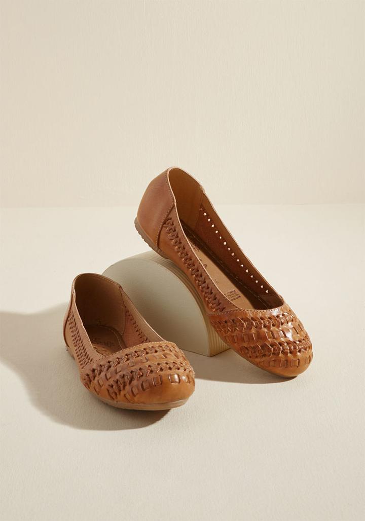 Modcloth The Woven One Leather Flat In Tan In 7