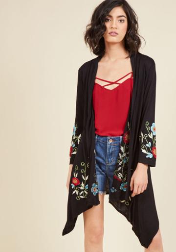  Bloom Service Delivery Floral Cardigan In Black In 1x
