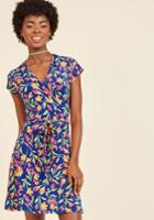  The Ace Of Ease Wrap Dress In Bold Blossom In Xs