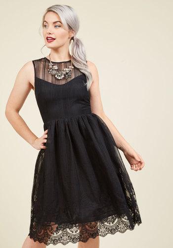  Fan Flair Lace Dress In S