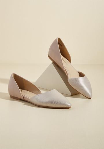 Modcloth Chic Your Mind Flat In Petal In 9.5