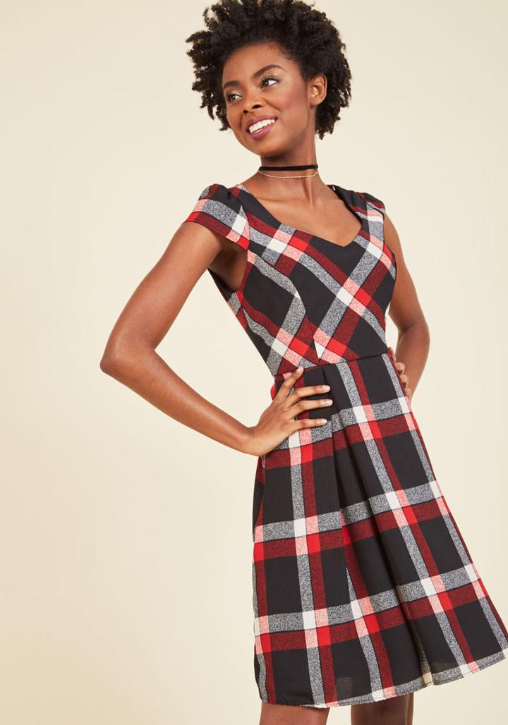 Modcloth Playful Of Wonder A-line Dress In Black Plaid In M