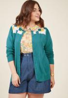 Modcloth Chicly Checkered Intarsia Cardigan In Spruce In 1x
