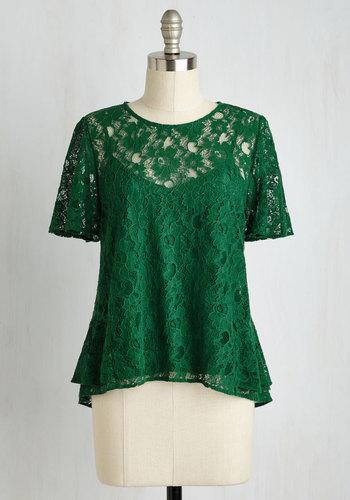 Apparelineinc All In A Day's Flirt Top In Emerald