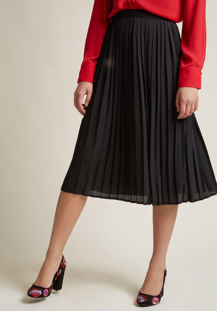 Modcloth Pleated Chiffon Midi Skirt In Black In 2x