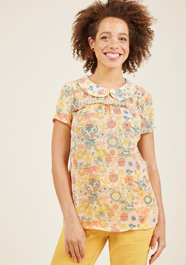 Modcloth Short-sleeved Peter Pan Collar Top In Buttercup In 1x