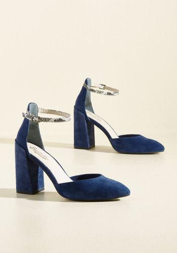  Gaggle Suede Heel In 6
