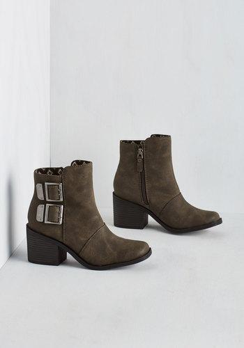 Rocketdog Urbanite On The Town Bootie In Pavement