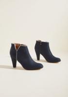 Chelseacrew Chelsea Crew Outlined Allure Heeled Bootie In 38