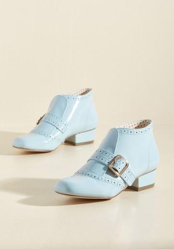  Showcase Your Strut Bootie In Sky Gloss In 6