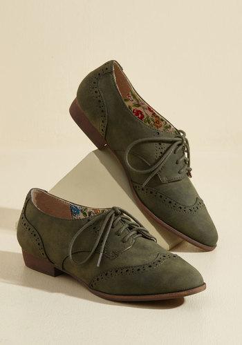  Walking On Wingtip-toes Oxford Flat In 8