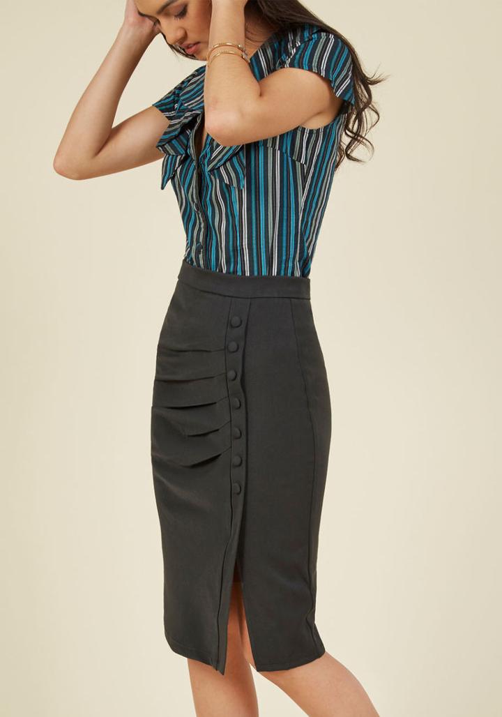  A Trip Into Town Pencil Skirt In Charcoal In L