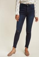Modcloth Ain't A Frayed Of Nothin' Skinny Jeans In 13