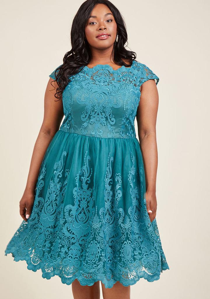 Modcloth Chi Chi London Exquisite Elegance Lace Dress In Lake In 22