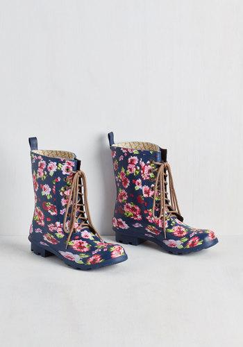 Washingtonshoecompanychooka When It Rains, It Fleurs Rain Boot