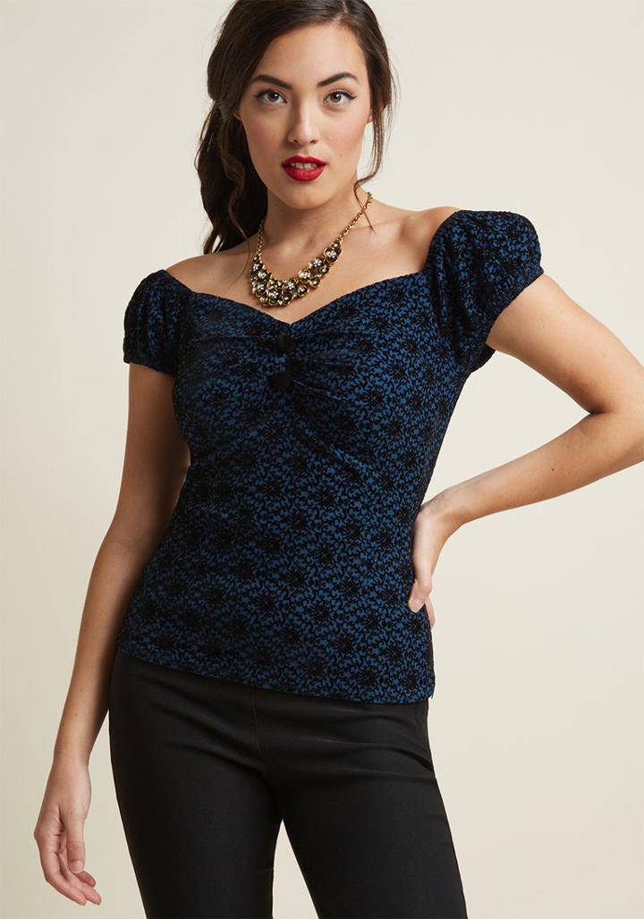 Collectif Collectif Tickle Me Picnic Top In Flocked Blue In M