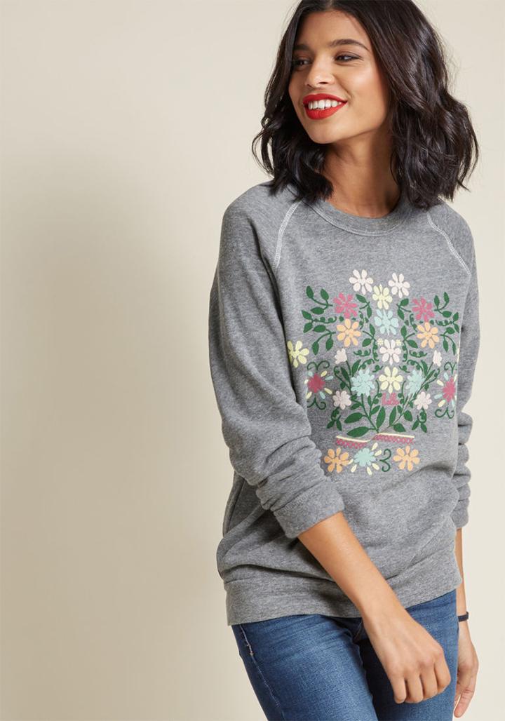 Modcloth Salutations In Bloom Graphic Sweatshirt In M
