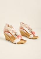 Modcloth Rosette For The Day Wedge In 40