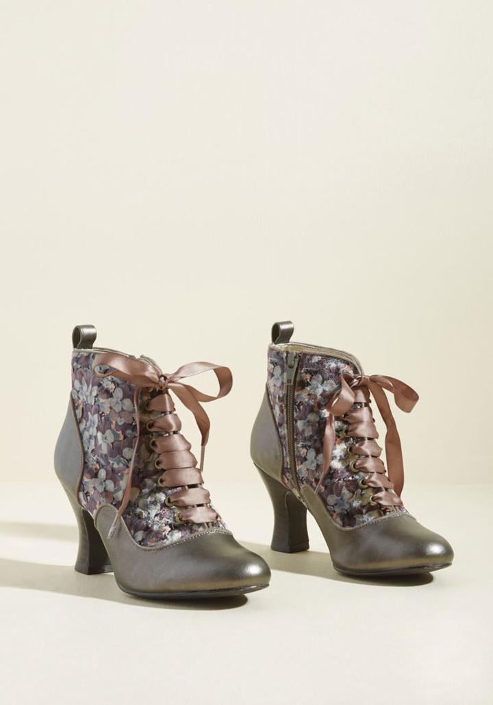 Rubyshoo Ruby Shoo Brava, Bella Velvet Heeled Bootie In 36