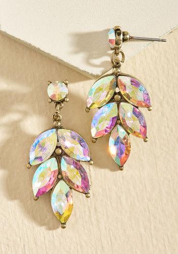  Editor In Leaf Earrings In Frost