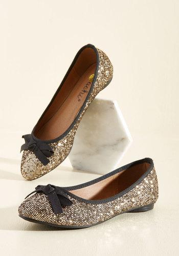  Fave The Day Flat In Gold In 7