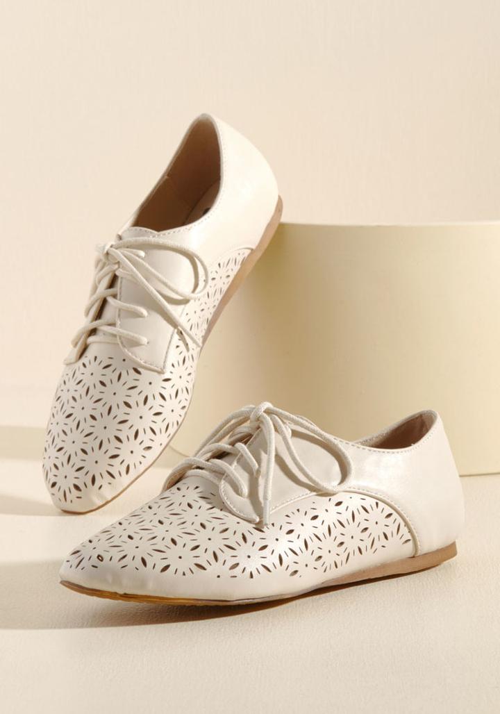  Just Gotta Vent Oxford Flat In Medallions In 10