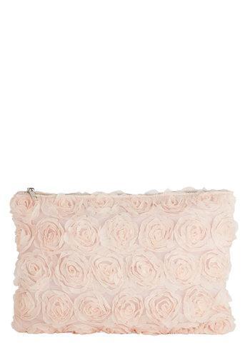 Andm (nila Anthony) Chic To Chic Clutch From Modcloth