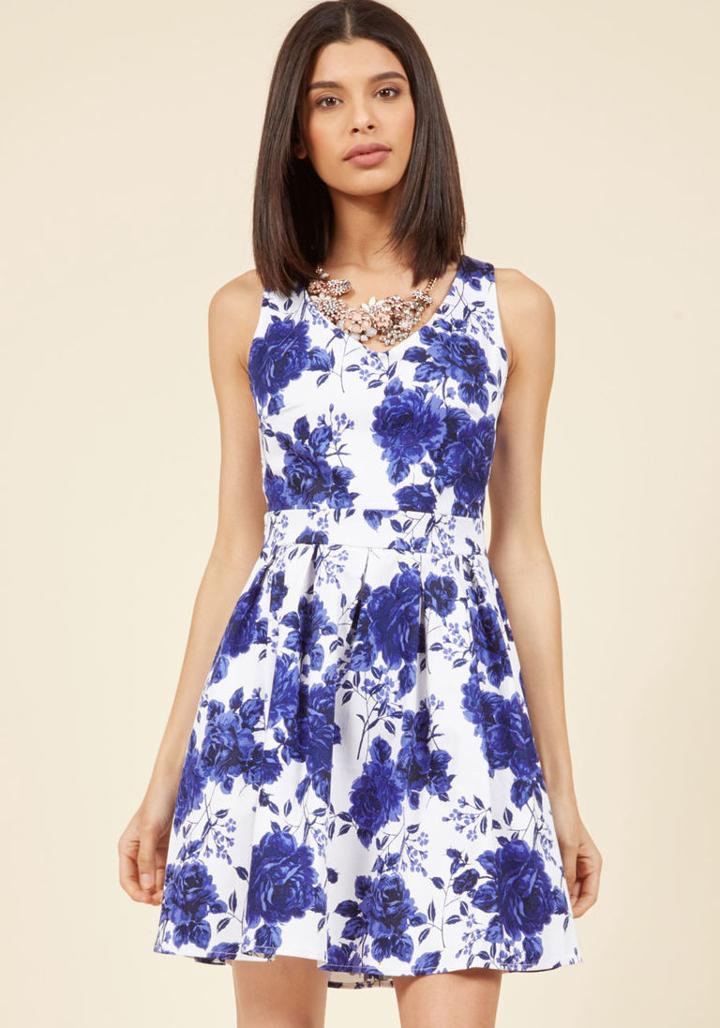 Modcloth Bookmaking Brunch Dress In Roses