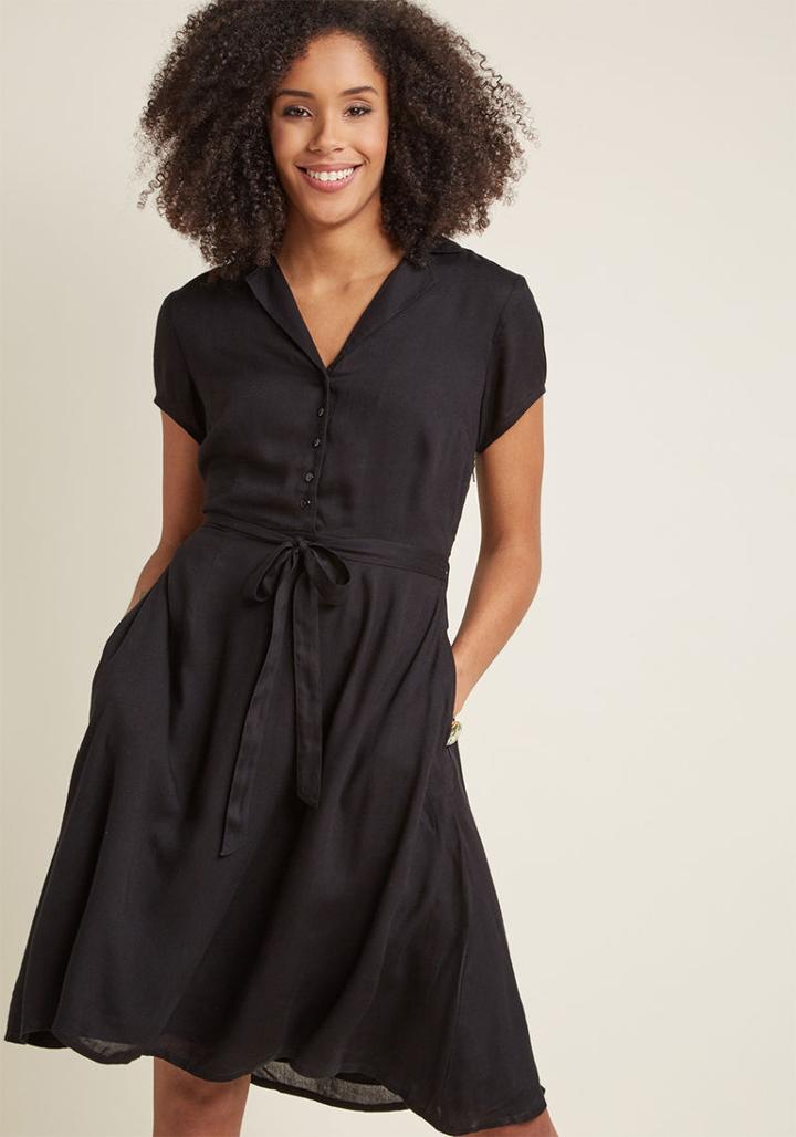 Modcloth Retro Collared Shirt Dress In Black In M
