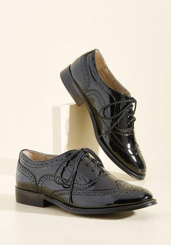  Talking Picture Oxford Flat In Noir Gloss In 5.5