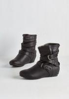 Legendfootwearinc Bring The Flair Bootie In Black